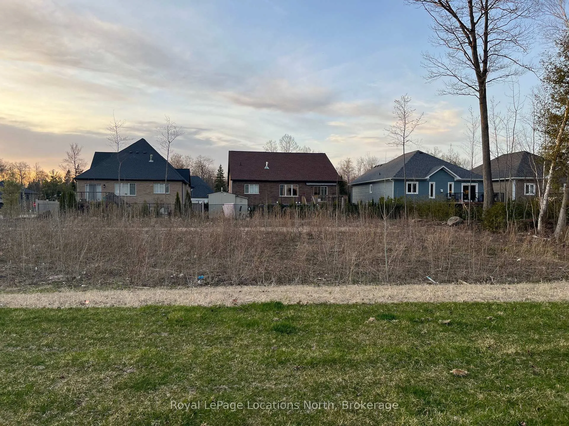 Photo 3 of 13 PT 1 Mapleside Drive, Wasaga Beach — HOMEH
