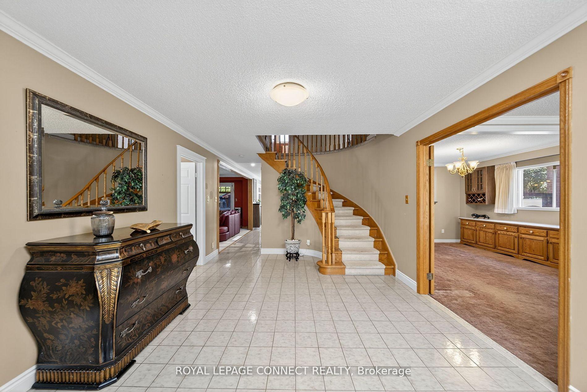 Photo 5 of 90 Golf Links Drive, Aurora, Aurora Highlands — HOMEH