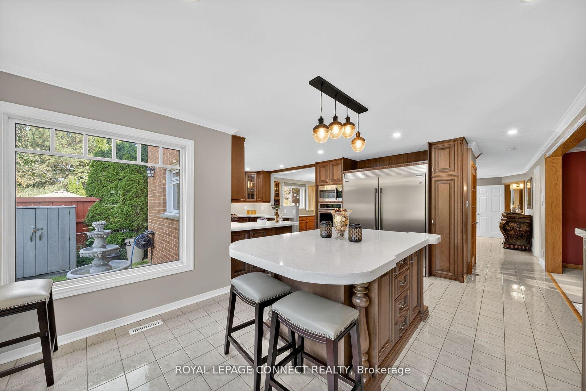 Photo 4 of 90 Golf Links Drive, Aurora, Aurora Highlands — HOMEH