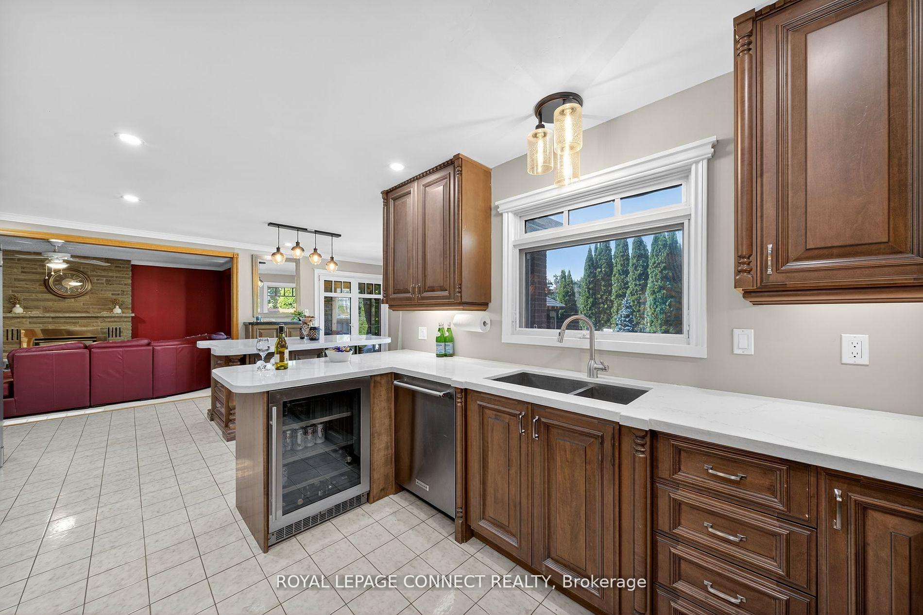 Photo 9 of 90 Golf Links Drive, Aurora, Aurora Highlands — HOMEH