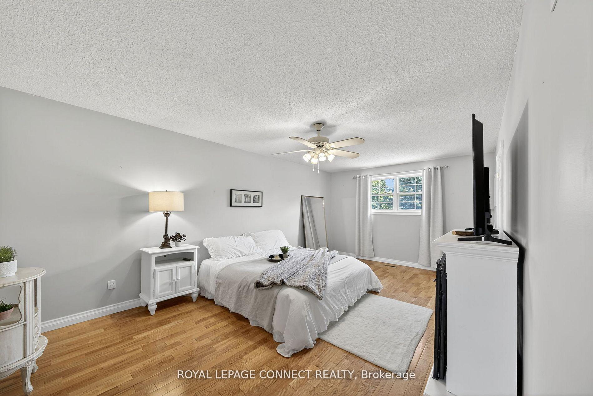 Photo 21 of 90 Golf Links Drive, Aurora, Aurora Highlands — HOMEH