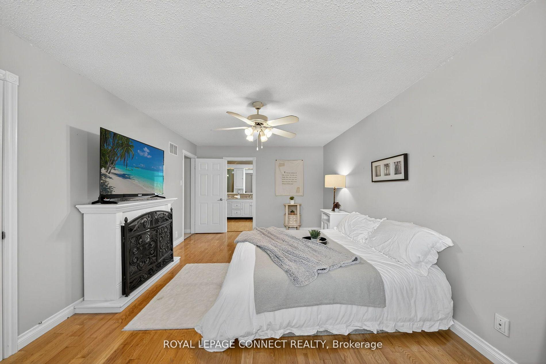 Photo 22 of 90 Golf Links Drive, Aurora, Aurora Highlands — HOMEH