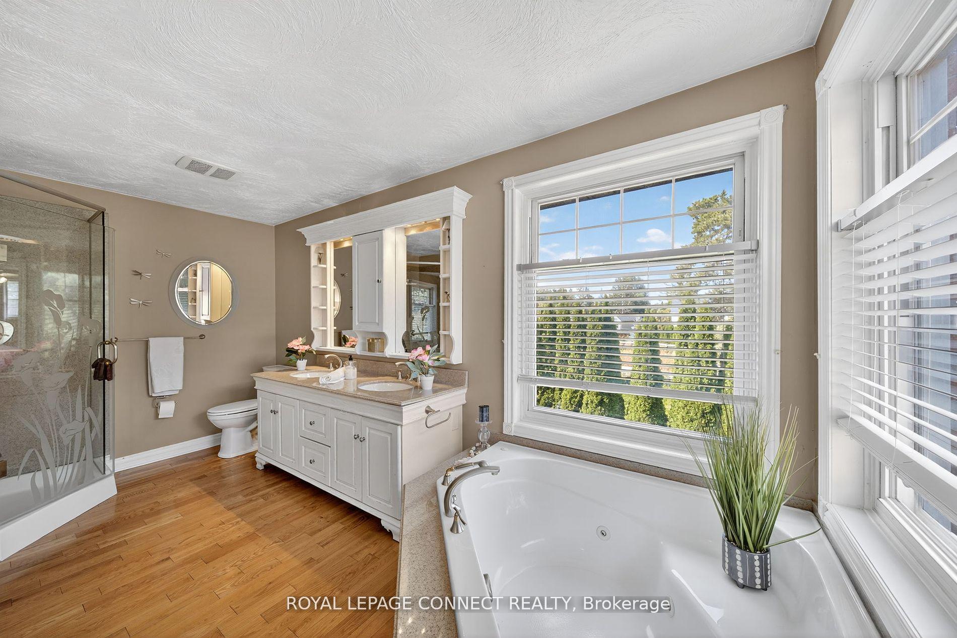 Photo 26 of 90 Golf Links Drive, Aurora, Aurora Highlands — HOMEH