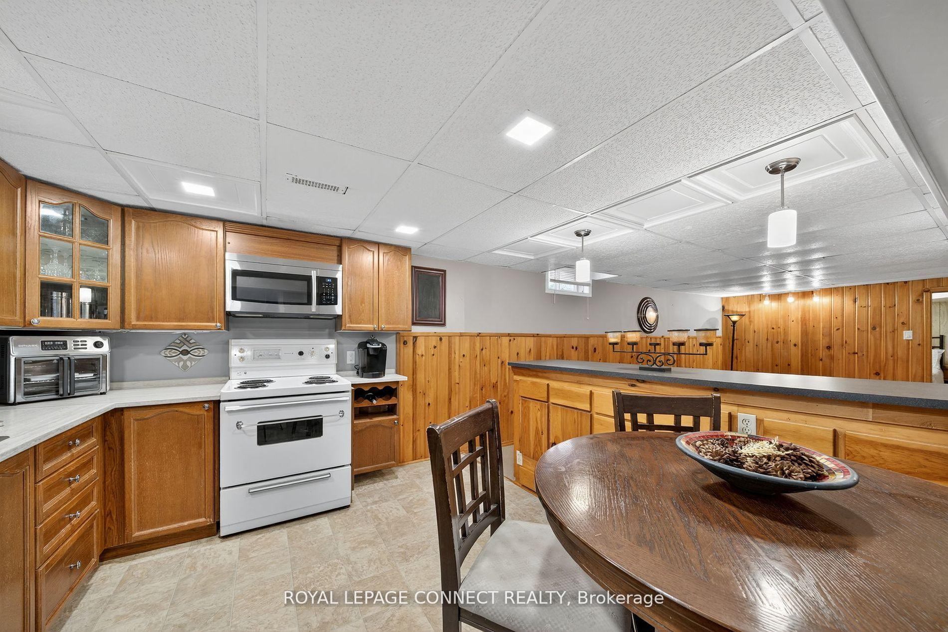 Photo 34 of 90 Golf Links Drive, Aurora, Aurora Highlands — HOMEH