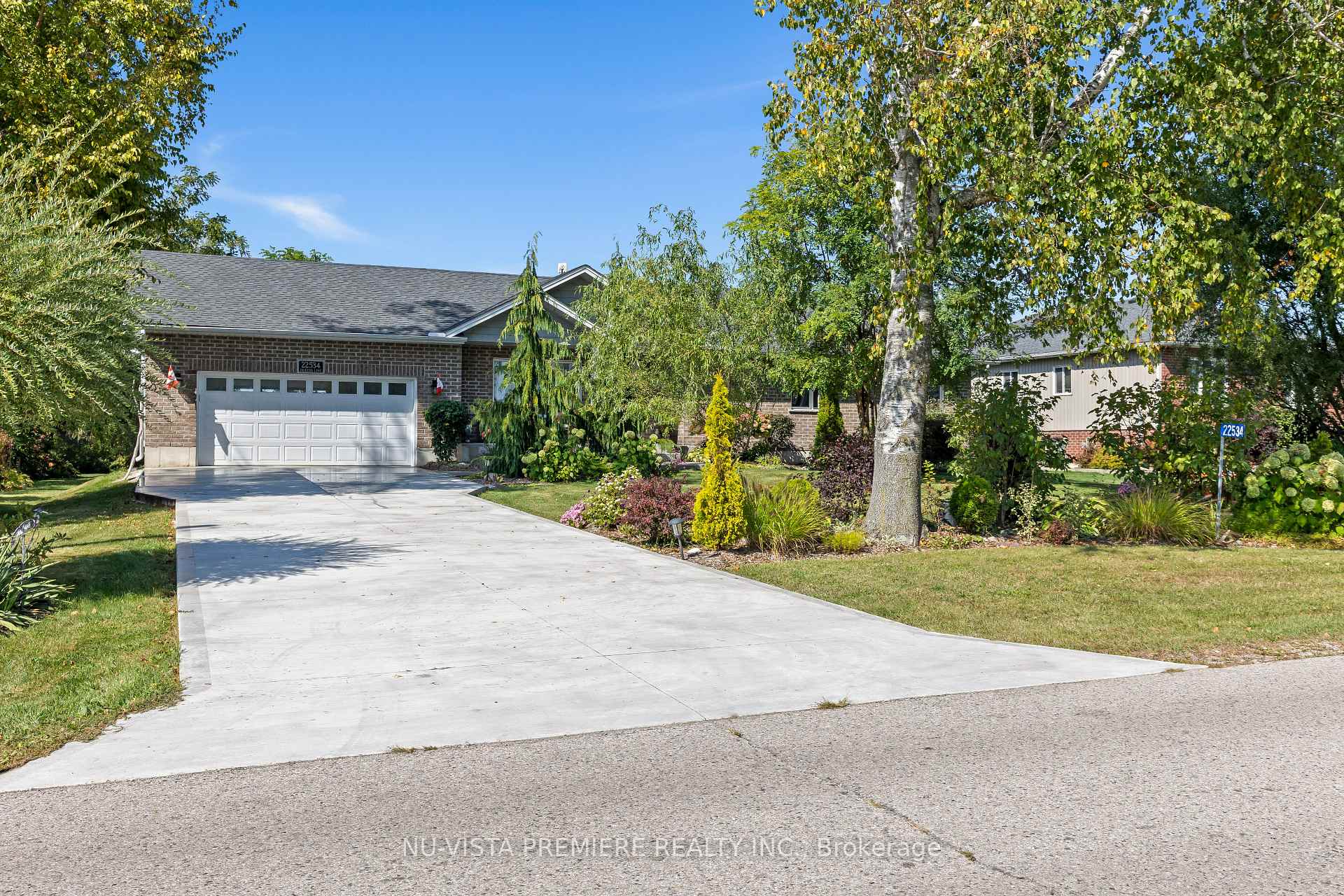 Photo 2 of 22534 Queens Line, West Elgin, Rodney — HOMEH