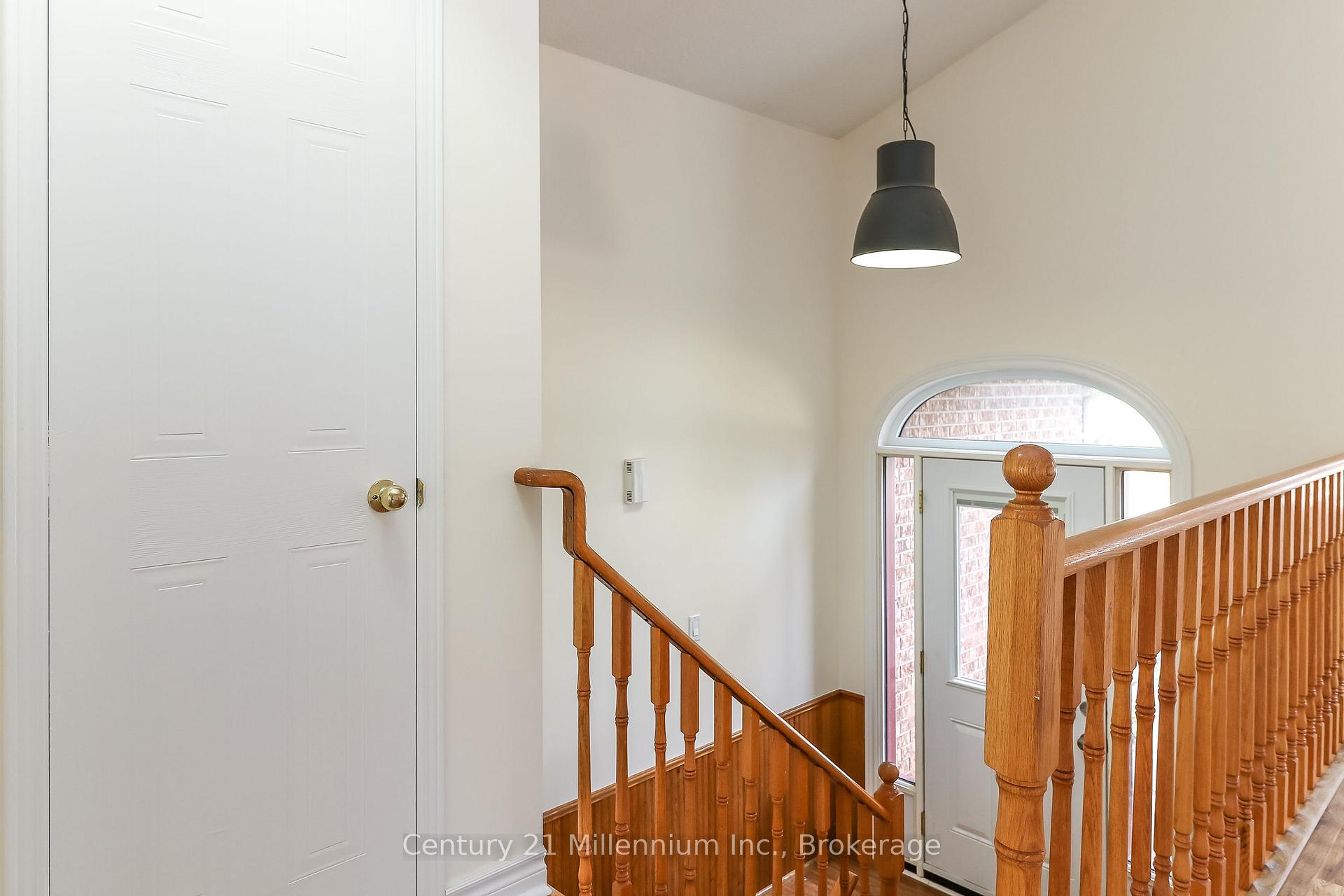 Photo 2 of 71 Donald Crescent, Wasaga Beach — HOMEH