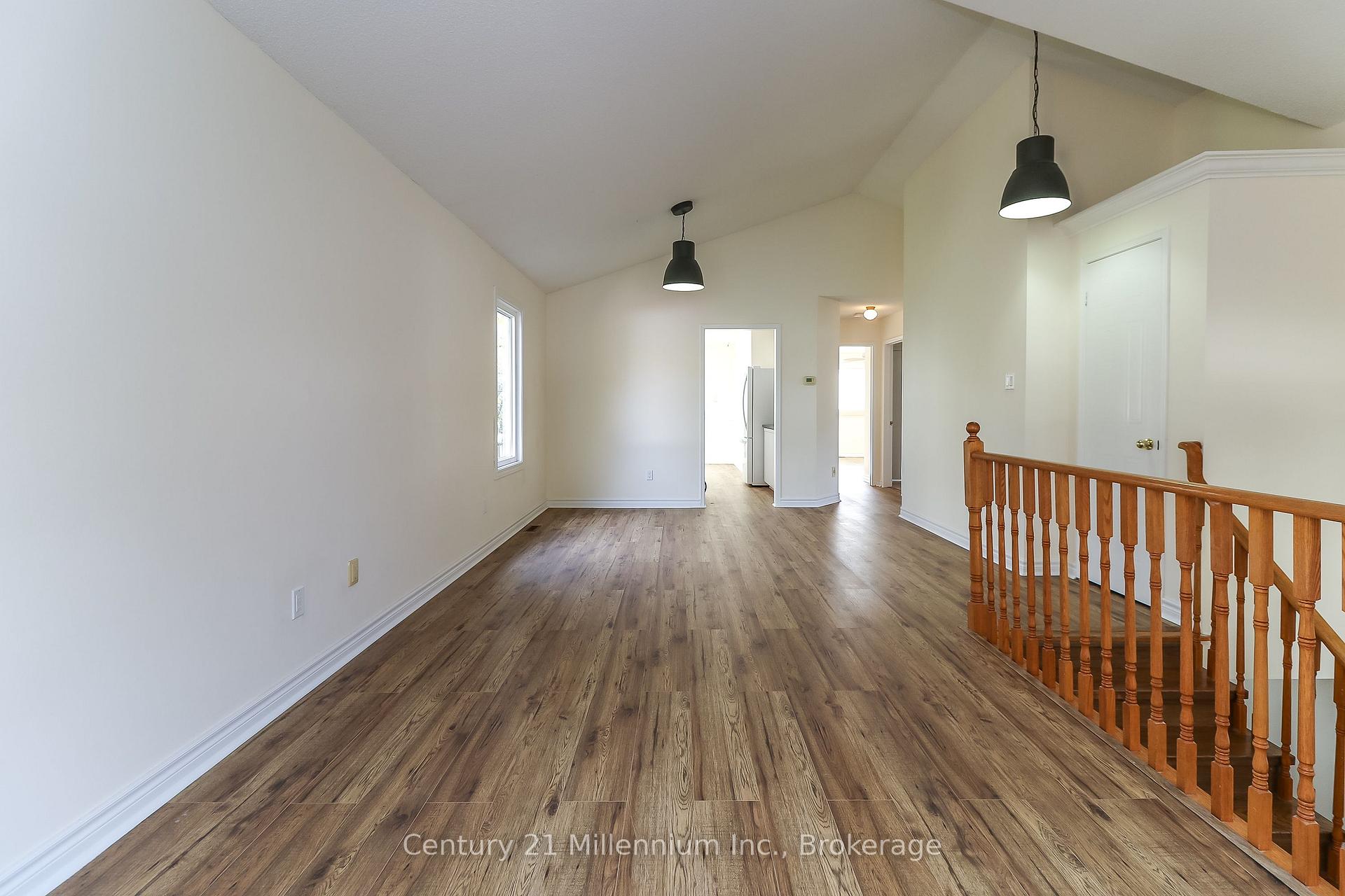 Photo 5 of 71 Donald Crescent, Wasaga Beach — HOMEH