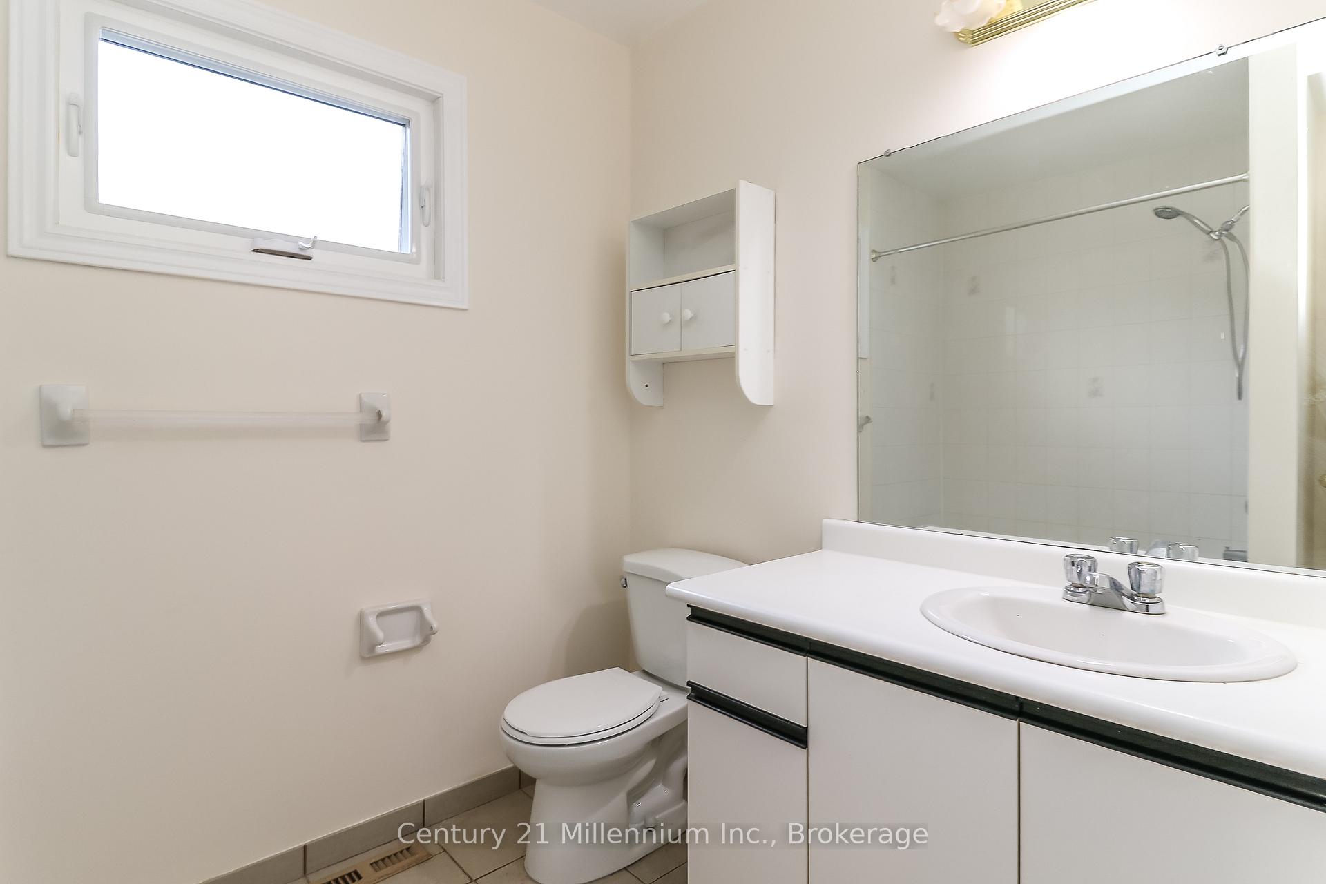 Photo 18 of 71 Donald Crescent, Wasaga Beach — HOMEH