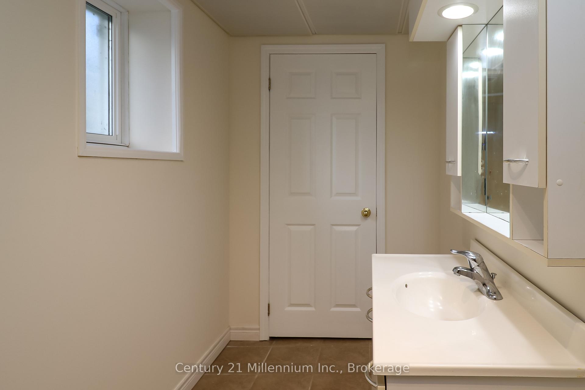 Photo 24 of 71 Donald Crescent, Wasaga Beach — HOMEH