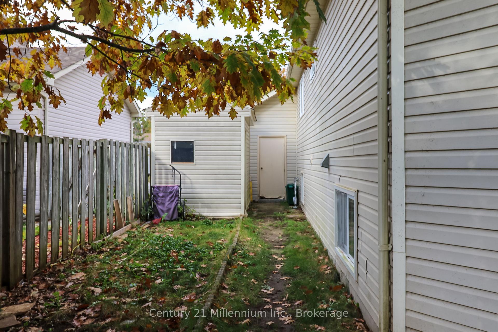 Photo 28 of 71 Donald Crescent, Wasaga Beach — HOMEH