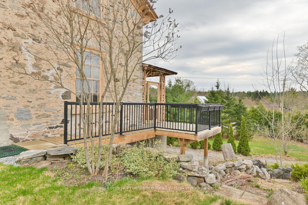 Photo 38 of 8541 Highway 37, Tweed, Elzevir (Twp) — HOMEH