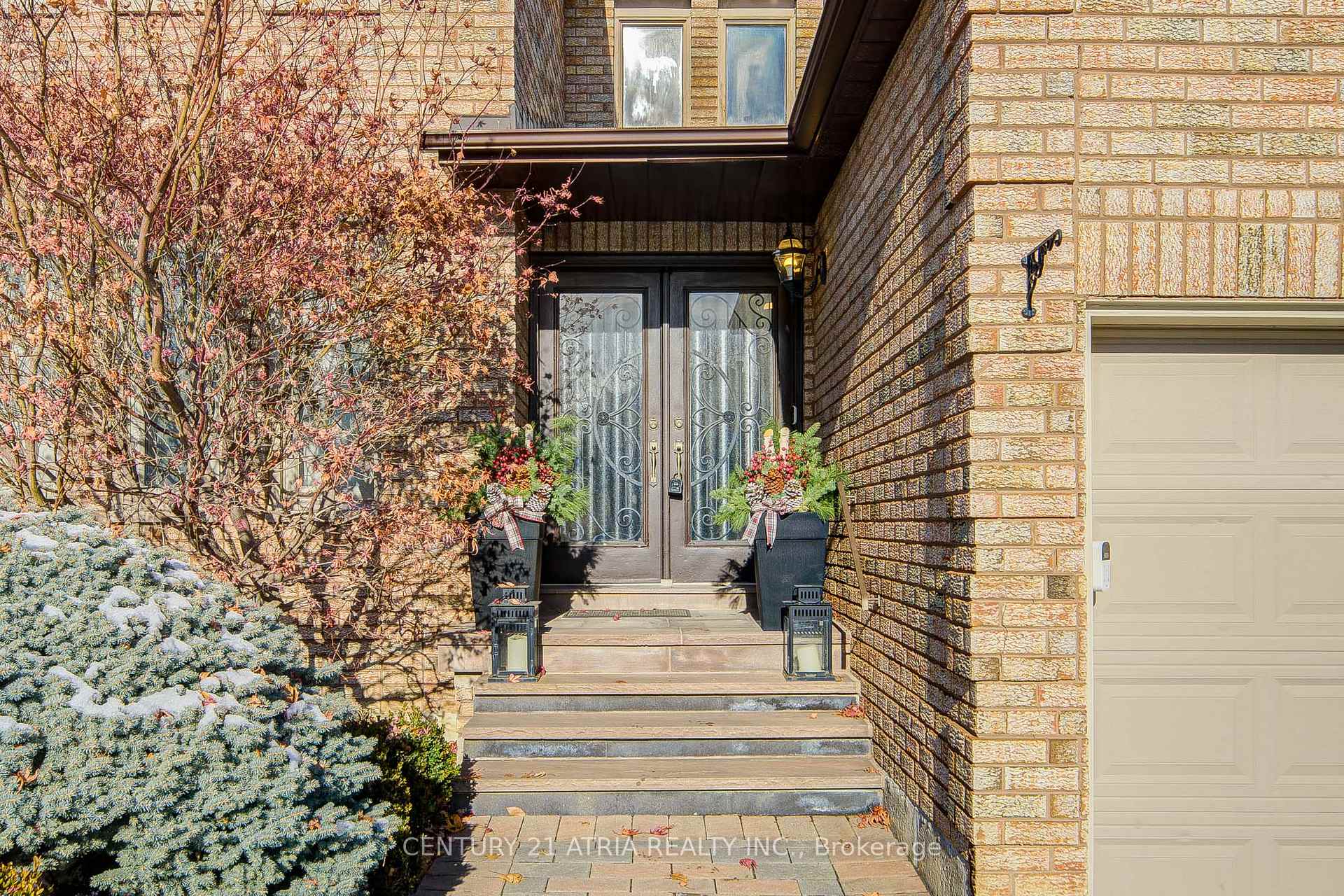 Photo 2 of 84 Downing Boulevard, Vaughan, Uplands — HOMEH