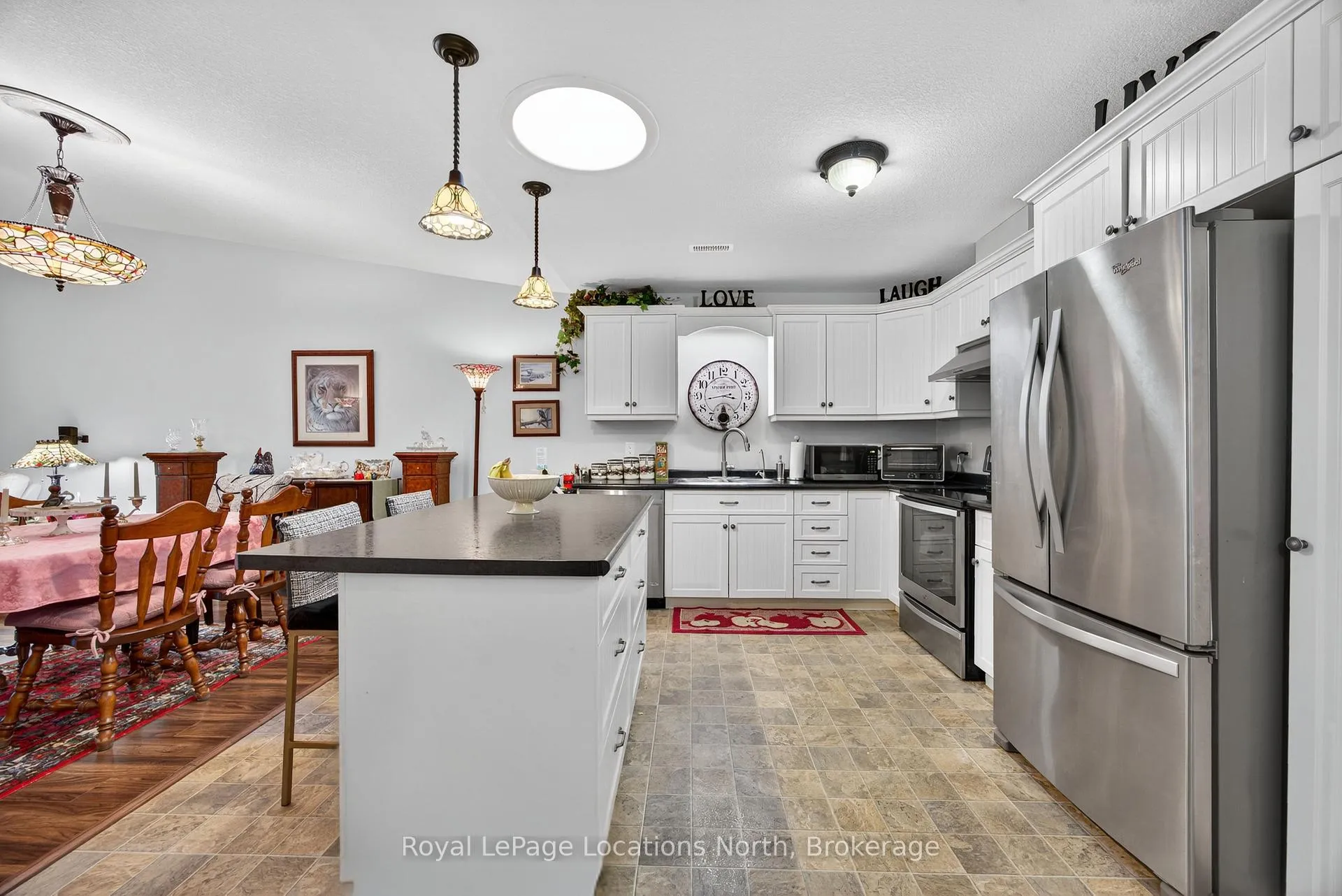Photo 9 of 19 Chestnut Lane, Wasaga Beach — HOMEH