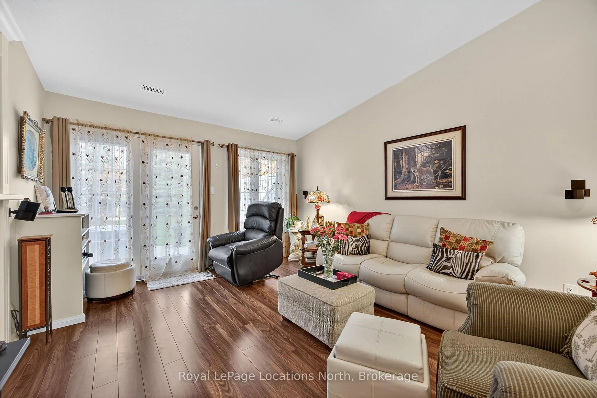 Photo 16 of 19 Chestnut Lane, Wasaga Beach — HOMEH