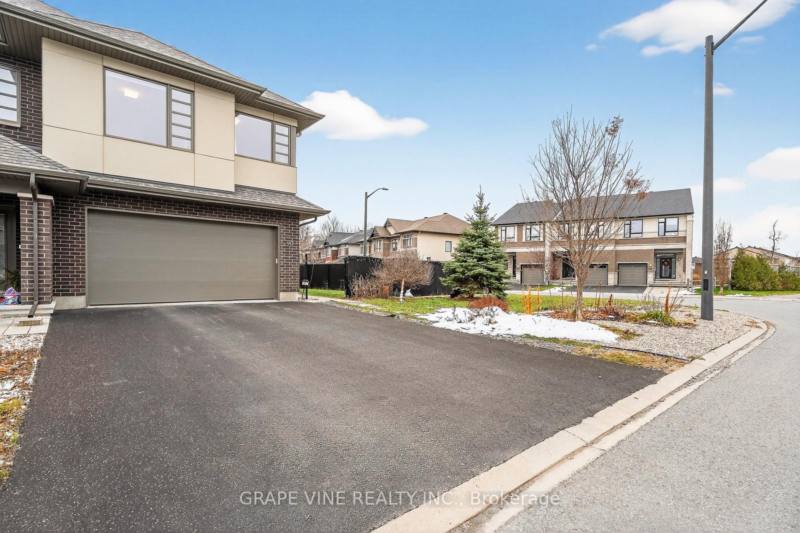 Photo 2 of 145 Larimar Circle, Ottawa, Riverside South/Gloucester Glen — HOMEH