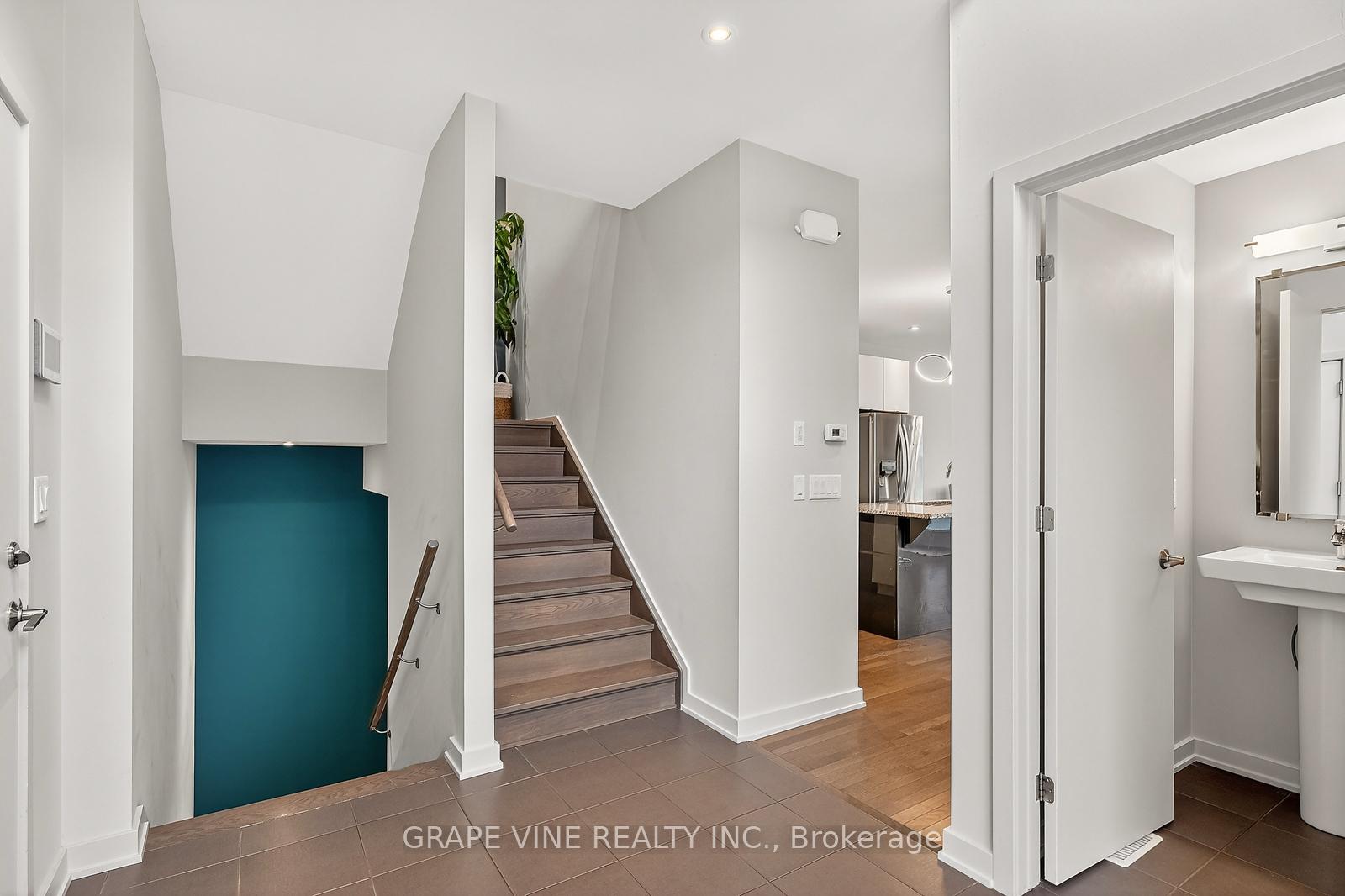 Photo 4 of 145 Larimar Circle, Ottawa, Riverside South/Gloucester Glen — HOMEH