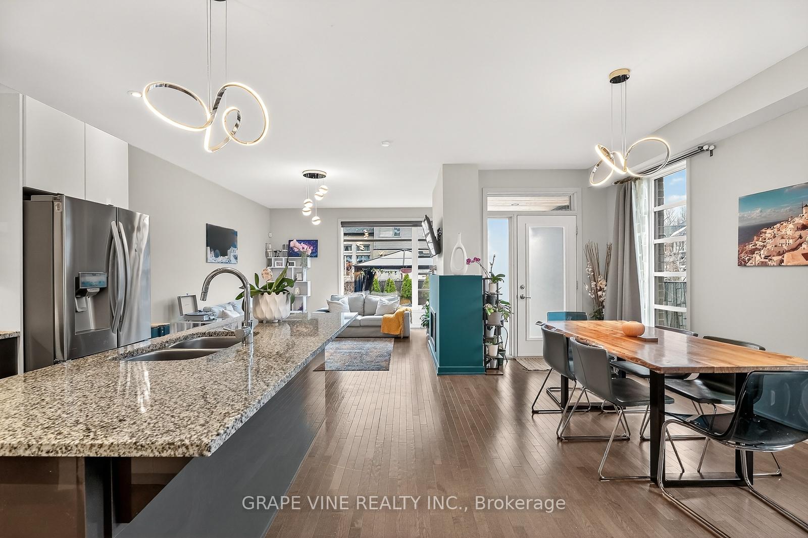 Photo 6 of 145 Larimar Circle, Ottawa, Riverside South/Gloucester Glen — HOMEH