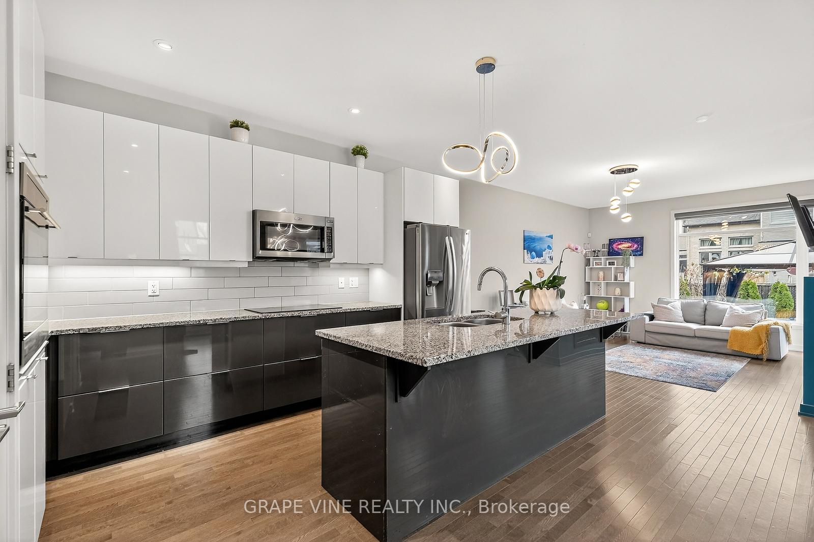Photo 8 of 145 Larimar Circle, Ottawa, Riverside South/Gloucester Glen — HOMEH