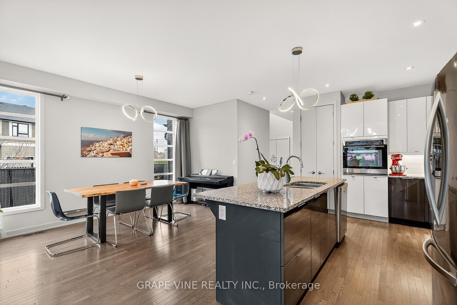 Photo 12 of 145 Larimar Circle, Ottawa, Riverside South/Gloucester Glen — HOMEH