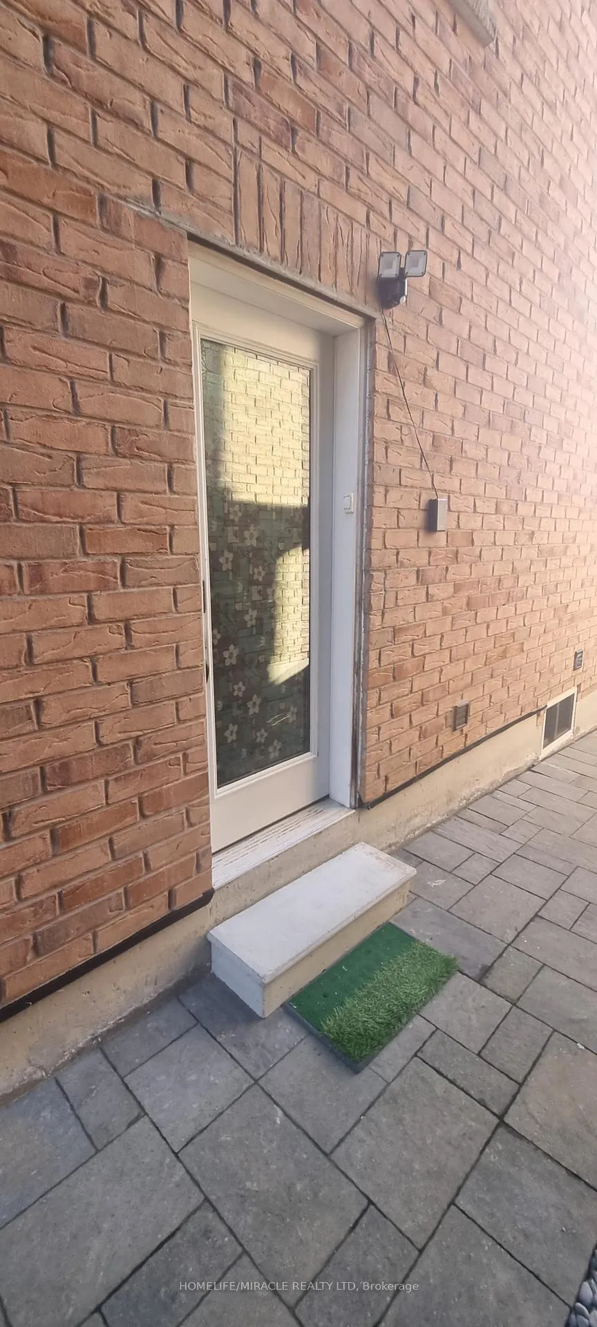 Photo 2 of 56 Ironside Drive, Vaughan, Vellore Village — HOMEH