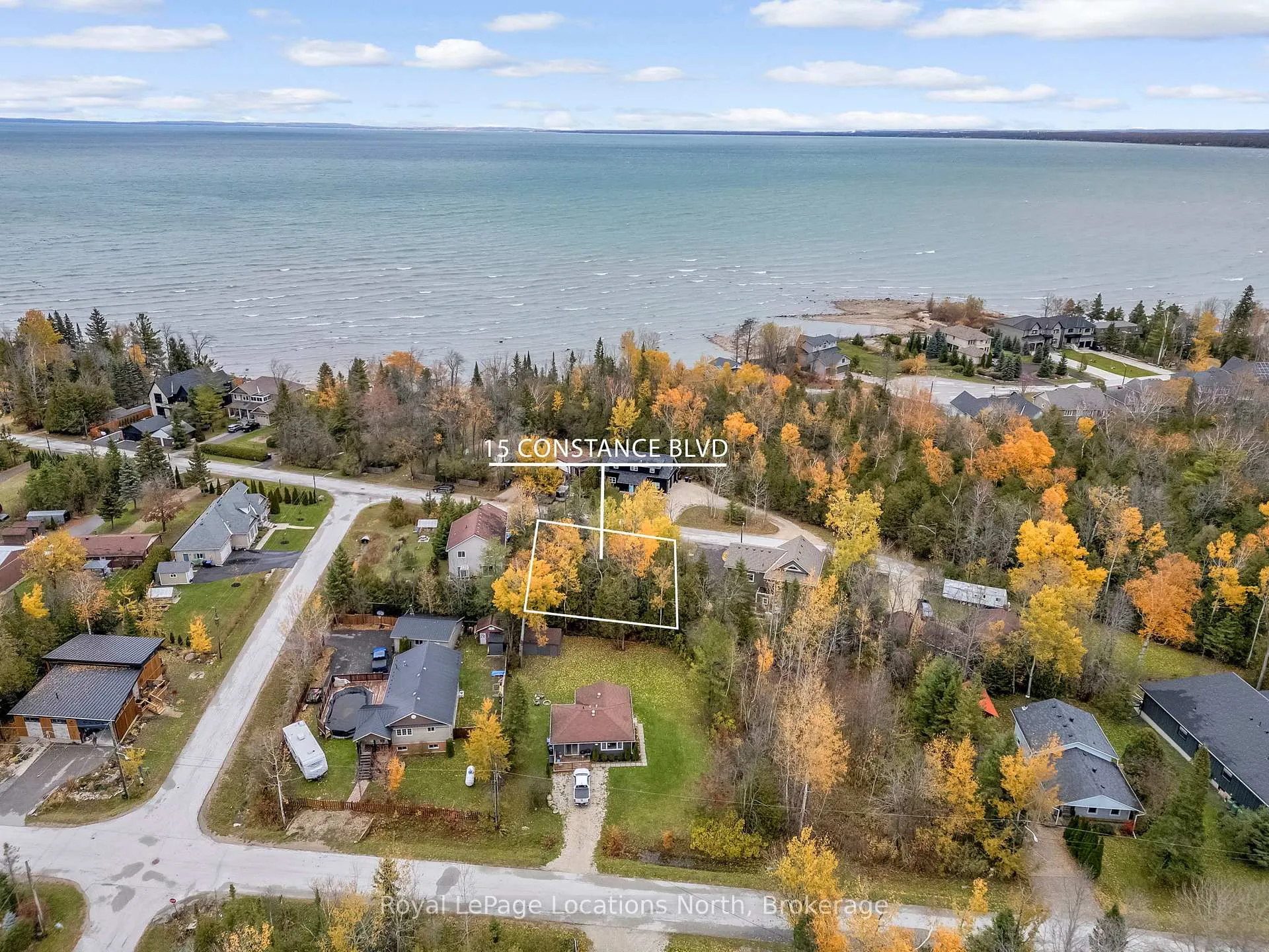 Photo 3 of 15 Constance Boulevard, Wasaga Beach — HOMEH
