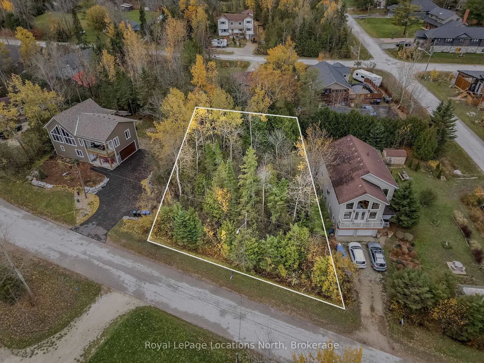 Photo 5 of 15 Constance Boulevard, Wasaga Beach — HOMEH