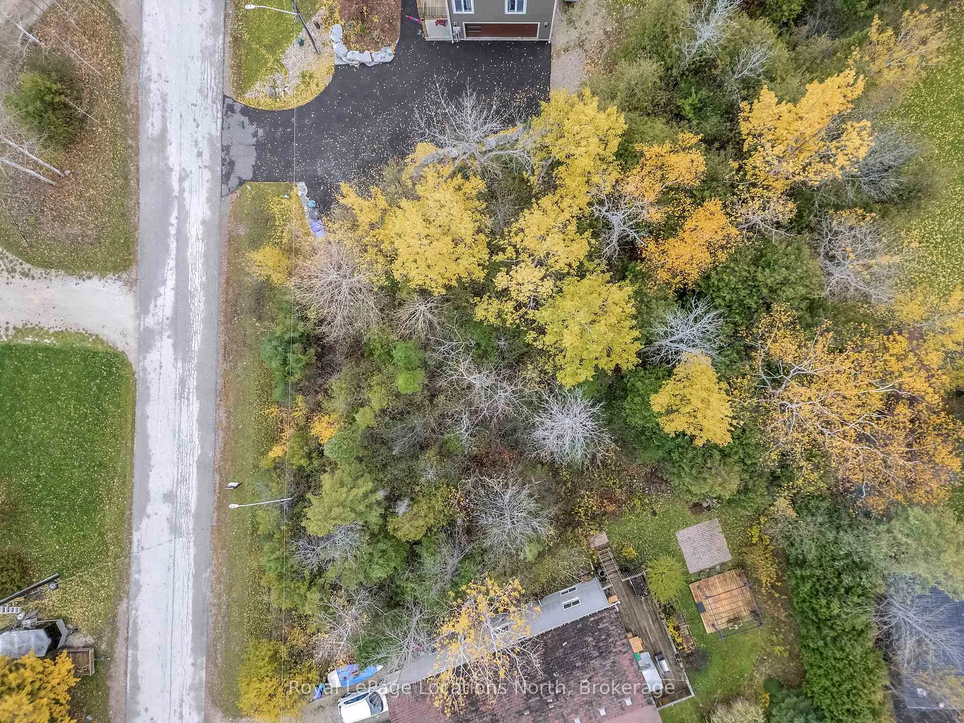 Photo 6 of 15 Constance Boulevard, Wasaga Beach — HOMEH