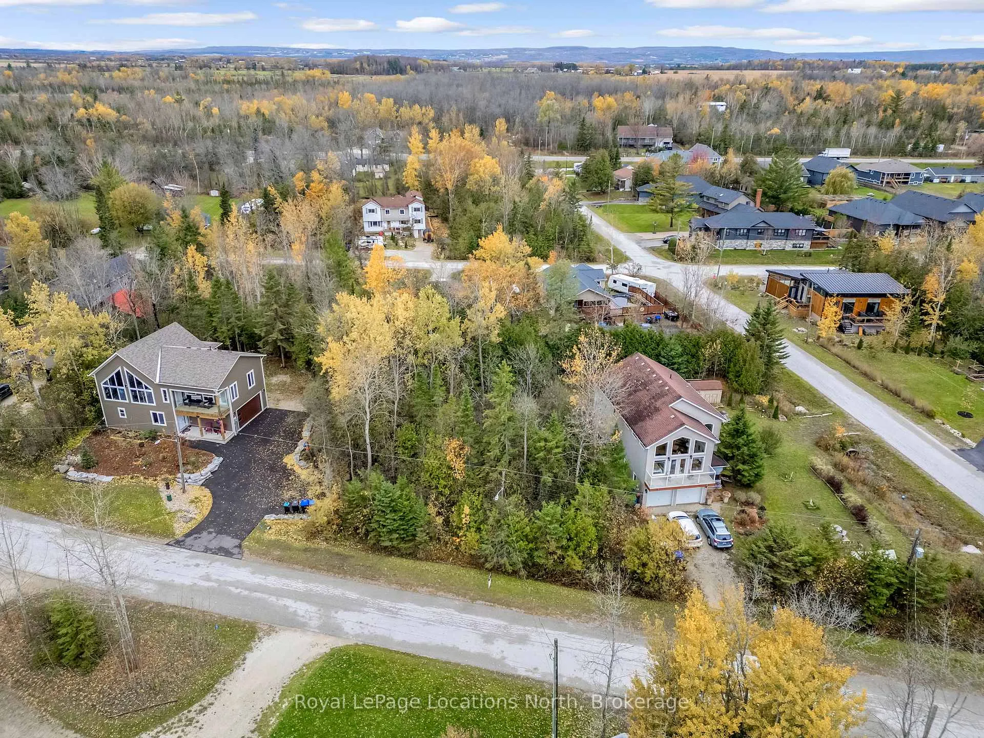 Photo 8 of 15 Constance Boulevard, Wasaga Beach — HOMEH