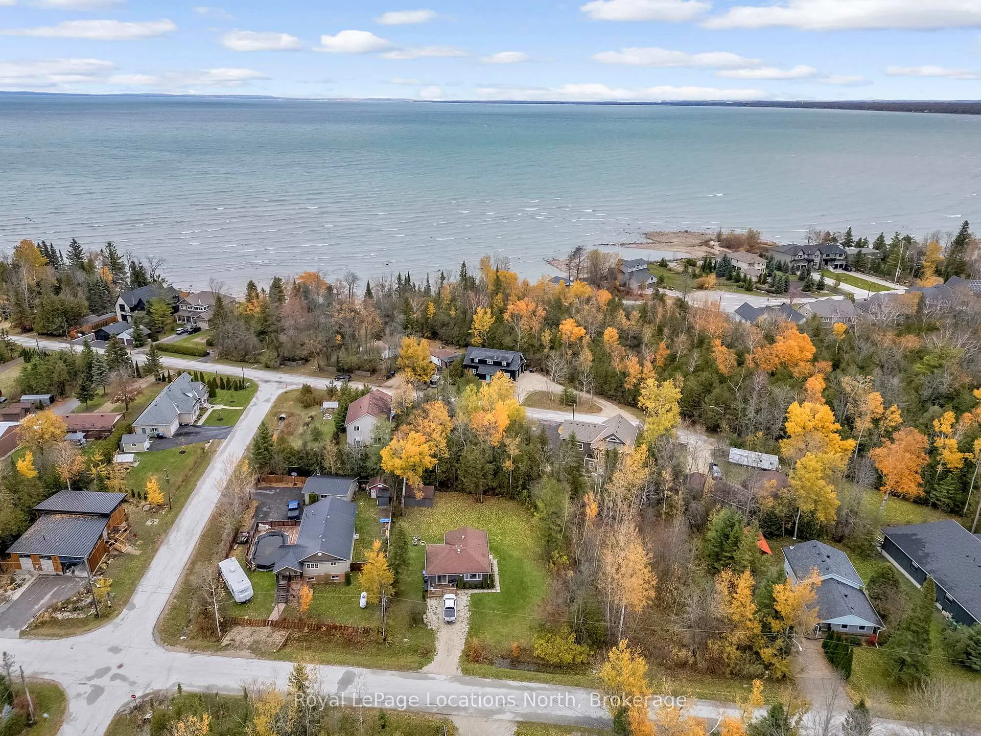 Photo 13 of 15 Constance Boulevard, Wasaga Beach — HOMEH