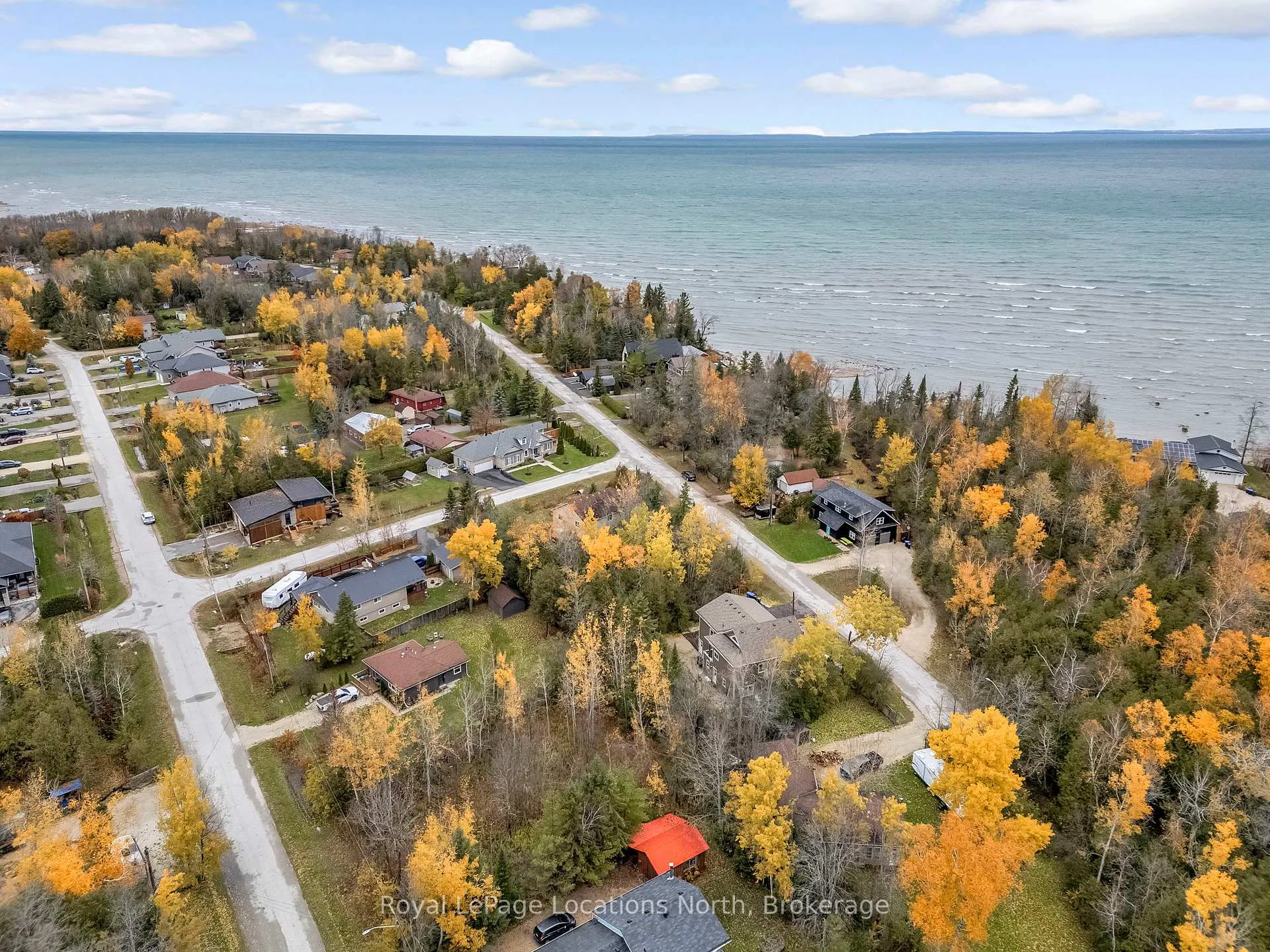 Photo 14 of 15 Constance Boulevard, Wasaga Beach — HOMEH