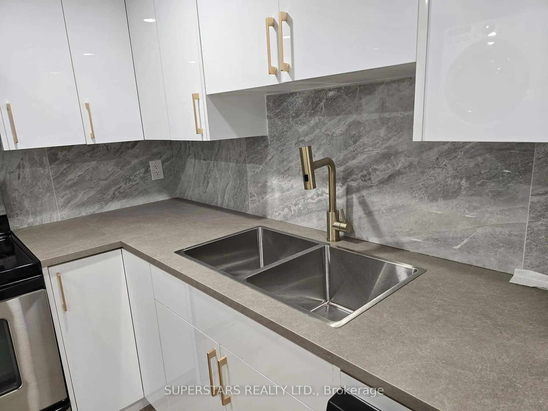Photo 5 of Unit Basement, 44 Child Drive, Aurora, Aurora Highlands — HOMEH