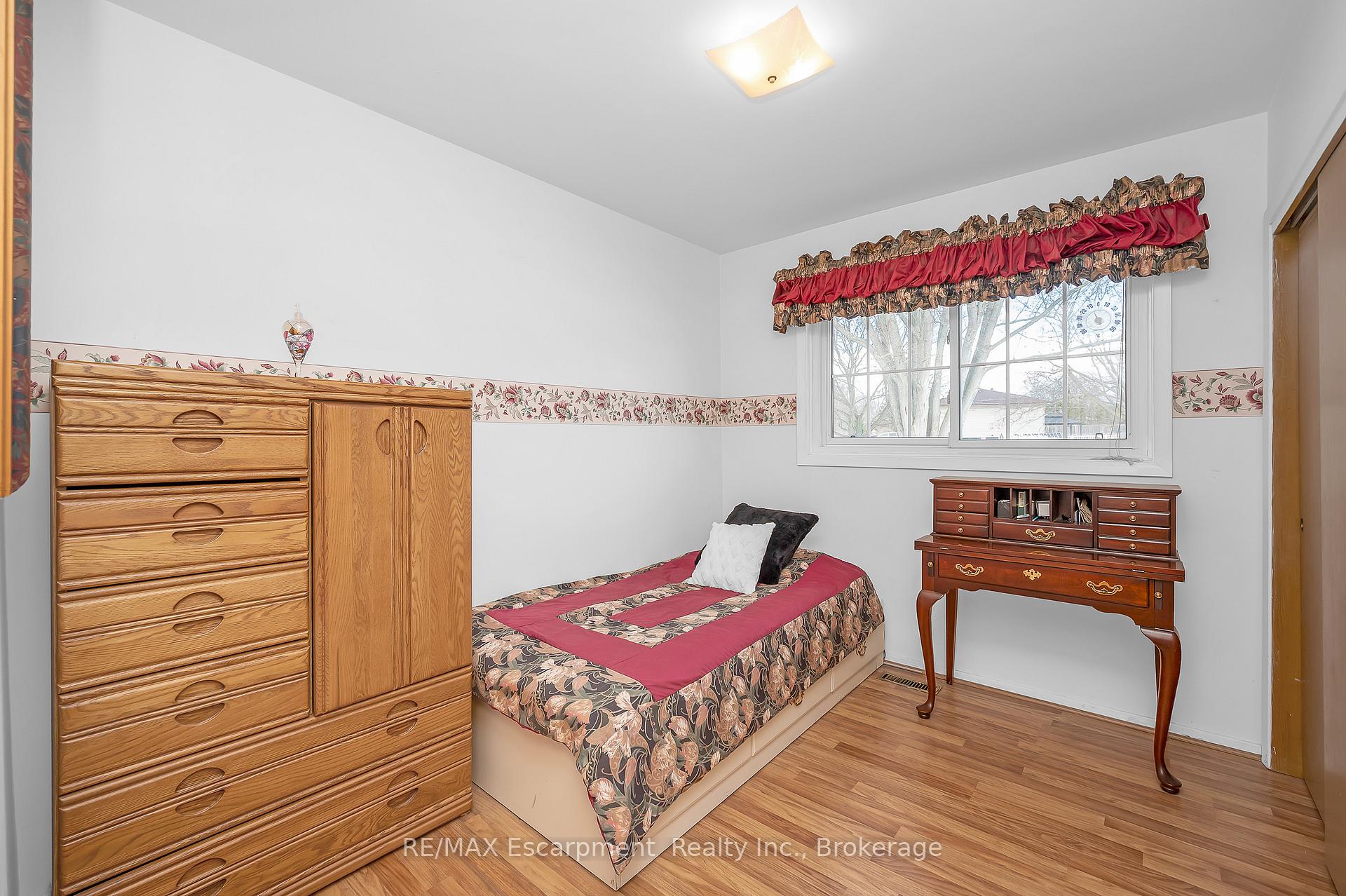 Photo 17 of 16 Glendale Drive, Welland, Prince Charles — HOMEH