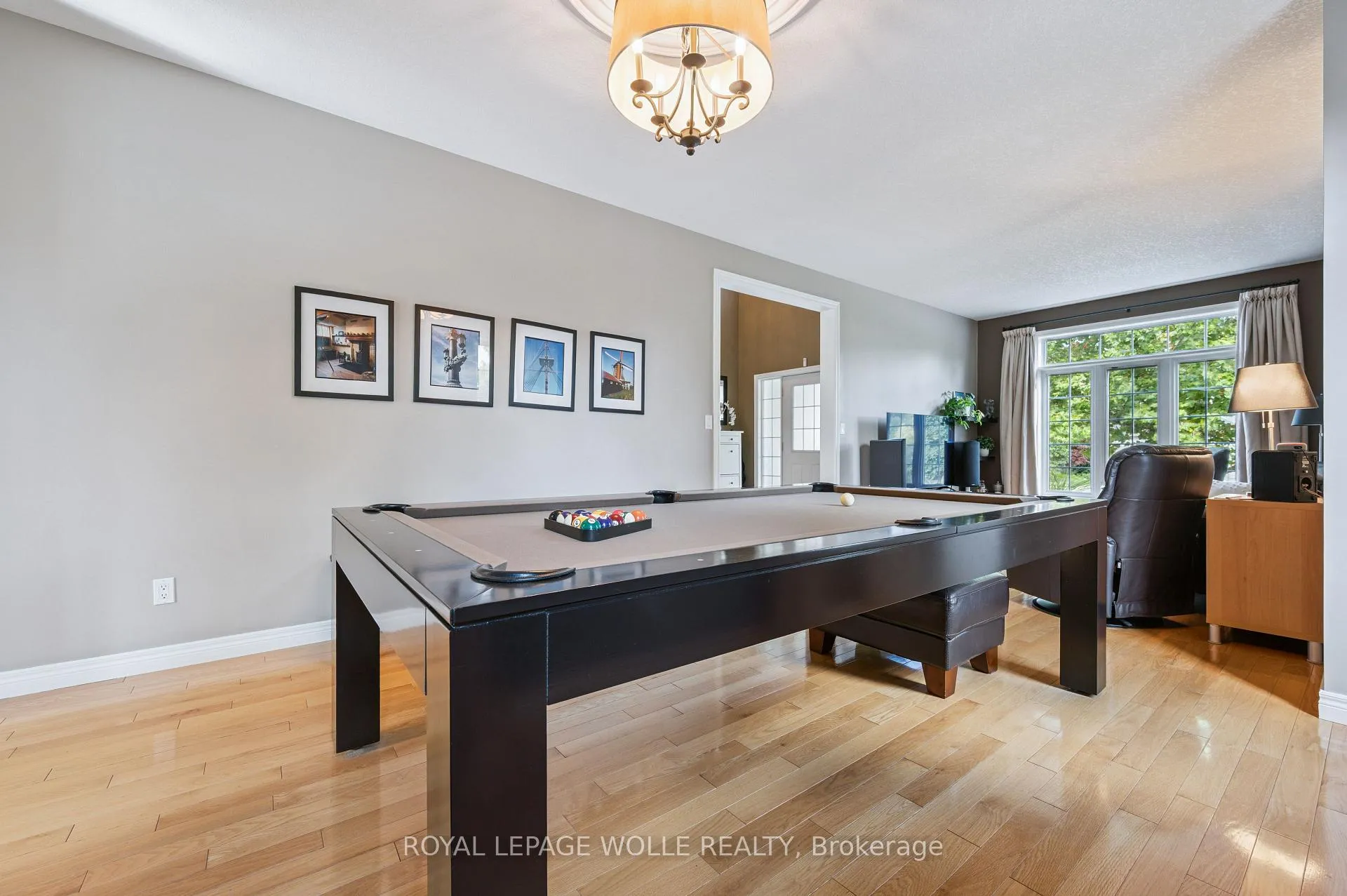 Photo 9 of 867 Creekside Drive, Waterloo — HOMEH