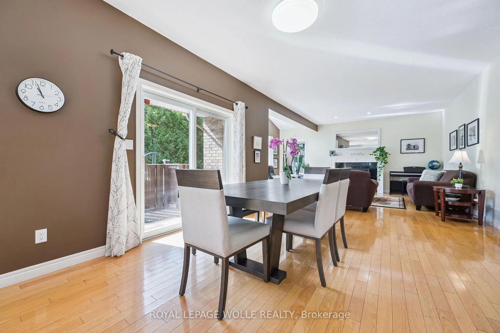 Photo 13 of 867 Creekside Drive, Waterloo — HOMEH