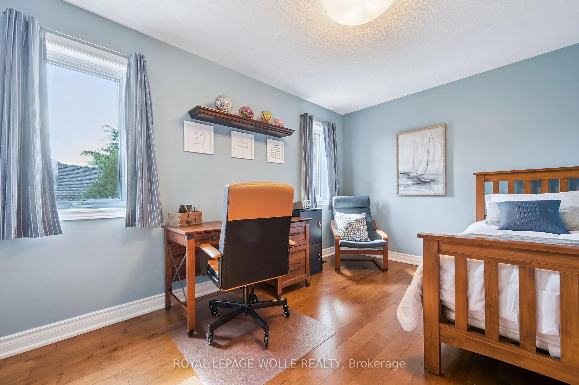 Photo 21 of 867 Creekside Drive, Waterloo — HOMEH