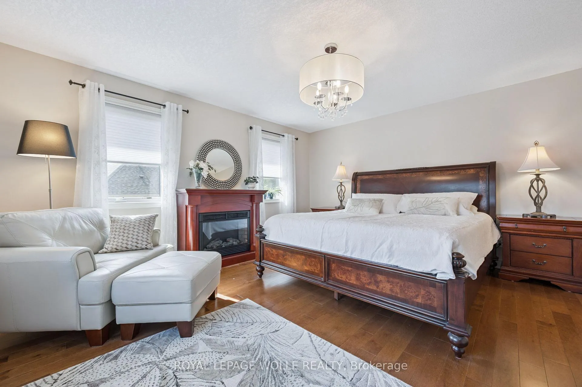 Photo 25 of 867 Creekside Drive, Waterloo — HOMEH