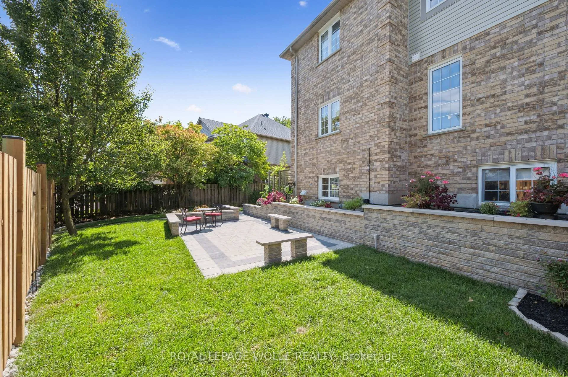Photo 38 of 867 Creekside Drive, Waterloo — HOMEH
