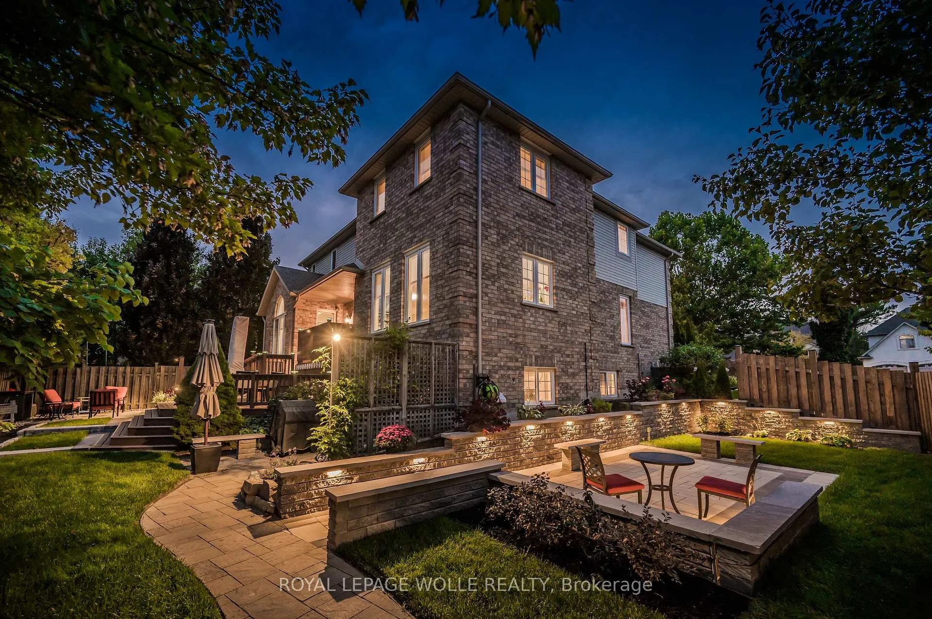 Photo 39 of 867 Creekside Drive, Waterloo — HOMEH