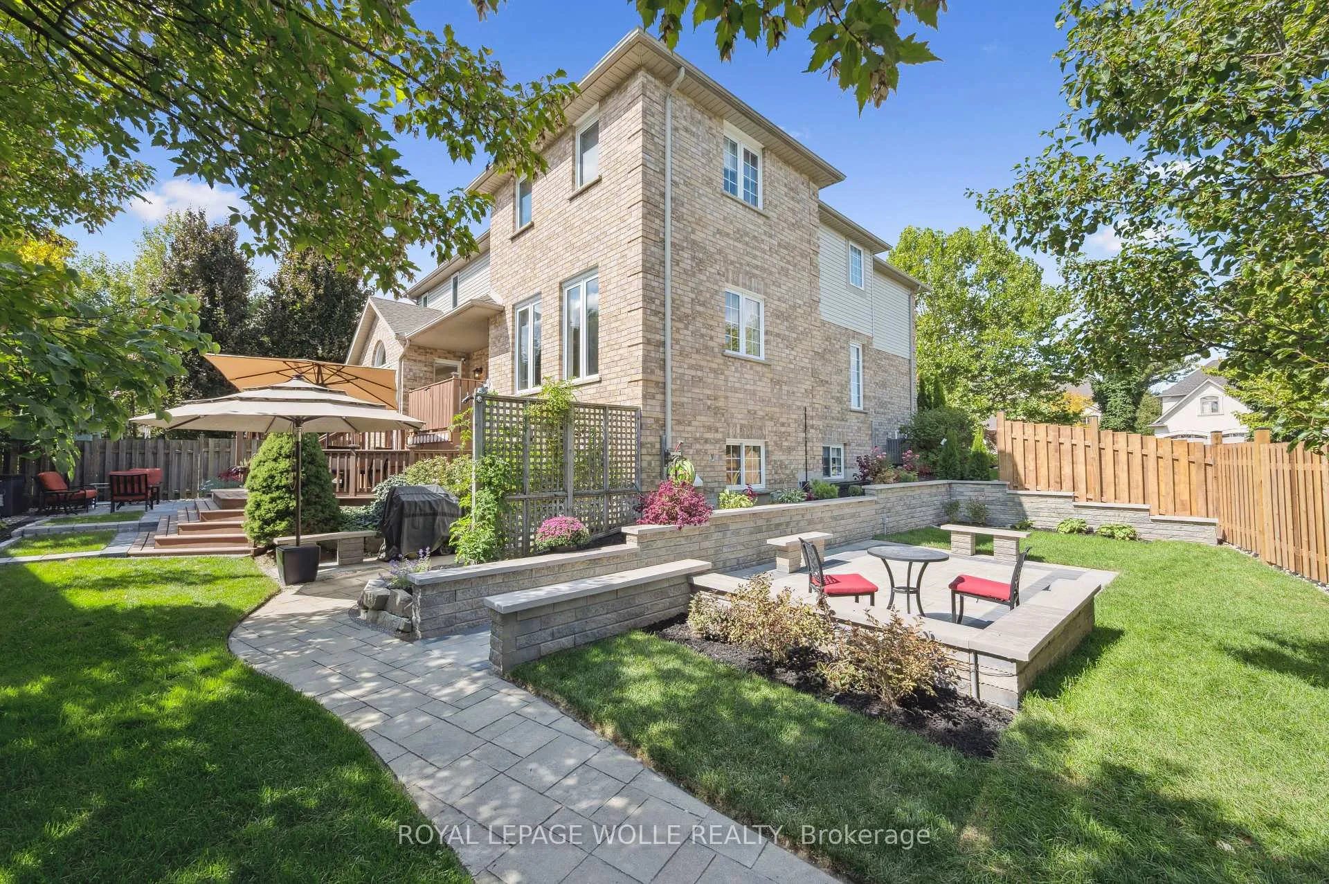 Photo 40 of 867 Creekside Drive, Waterloo — HOMEH