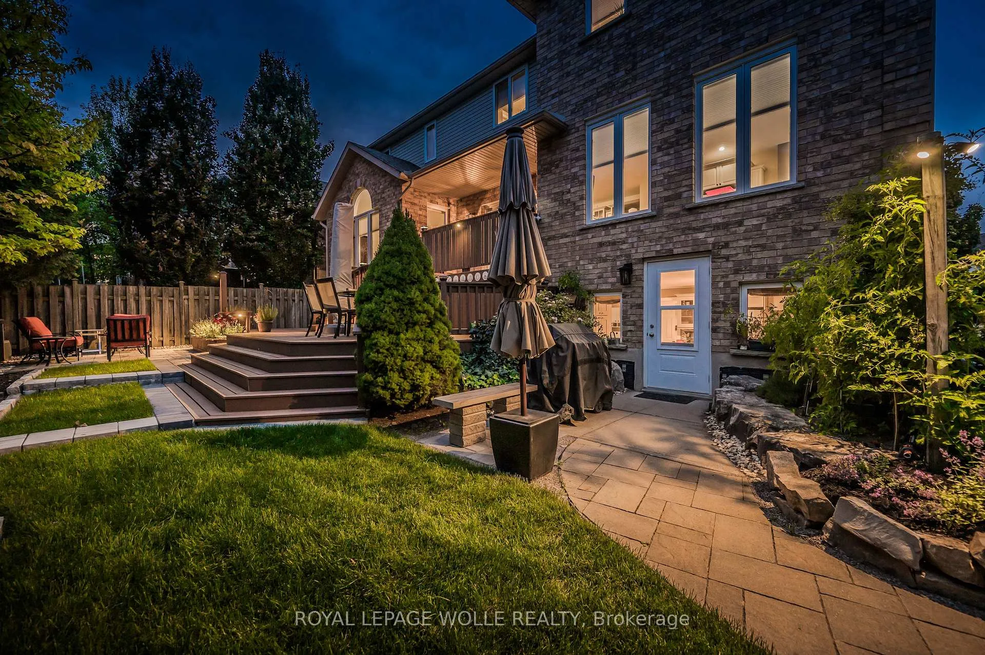 Photo 41 of 867 Creekside Drive, Waterloo — HOMEH
