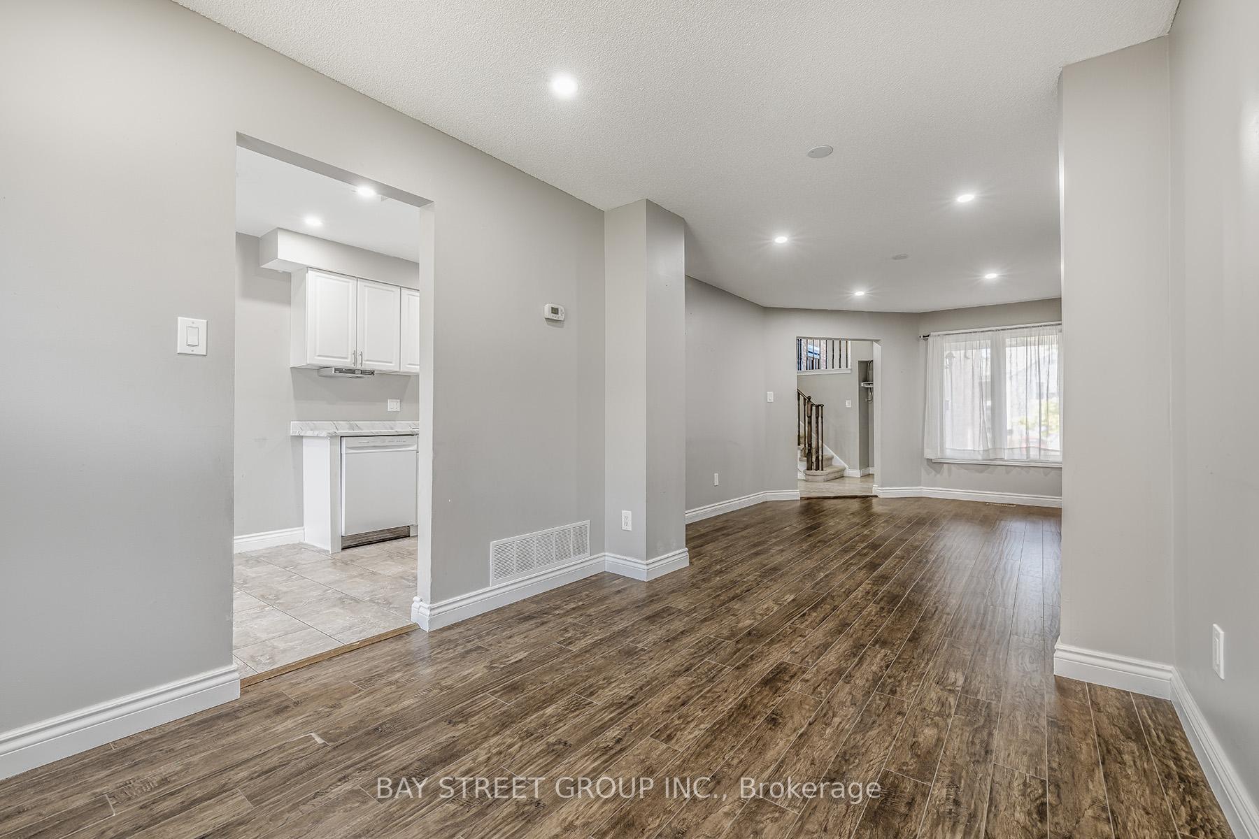 Photo 5 of 17 Carr Drive, Ajax, Central — HOMEH