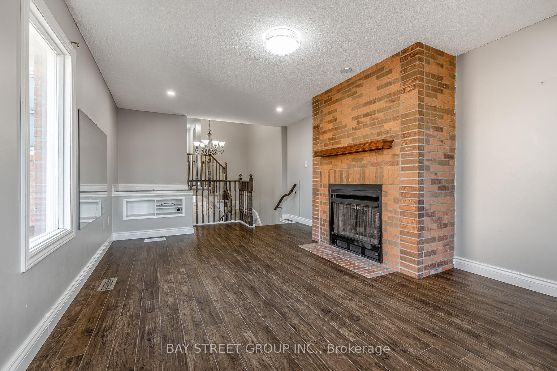 Photo 9 of 17 Carr Drive, Ajax, Central — HOMEH