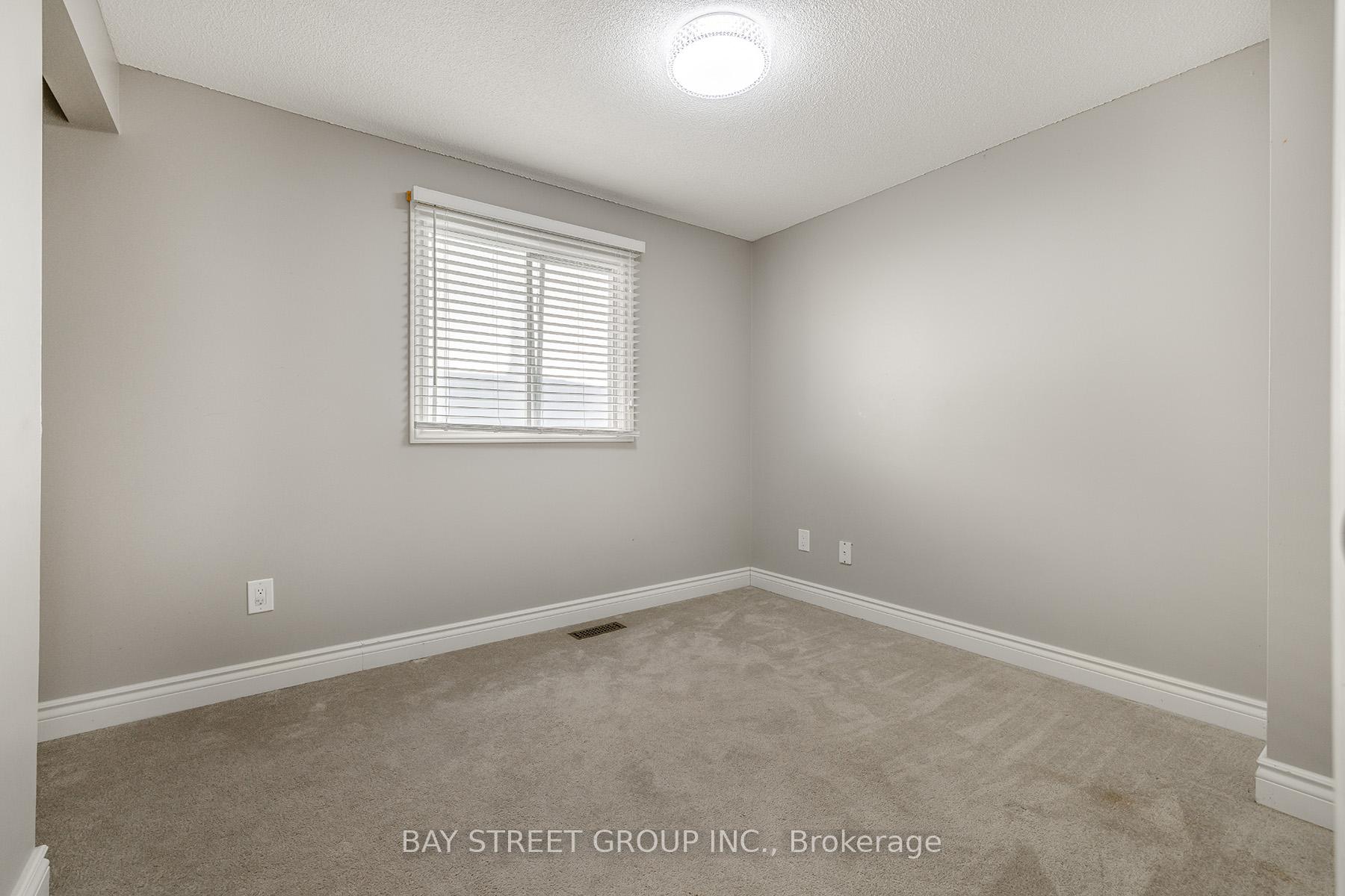 Photo 8 of 17 Carr Drive, Ajax, Central — HOMEH