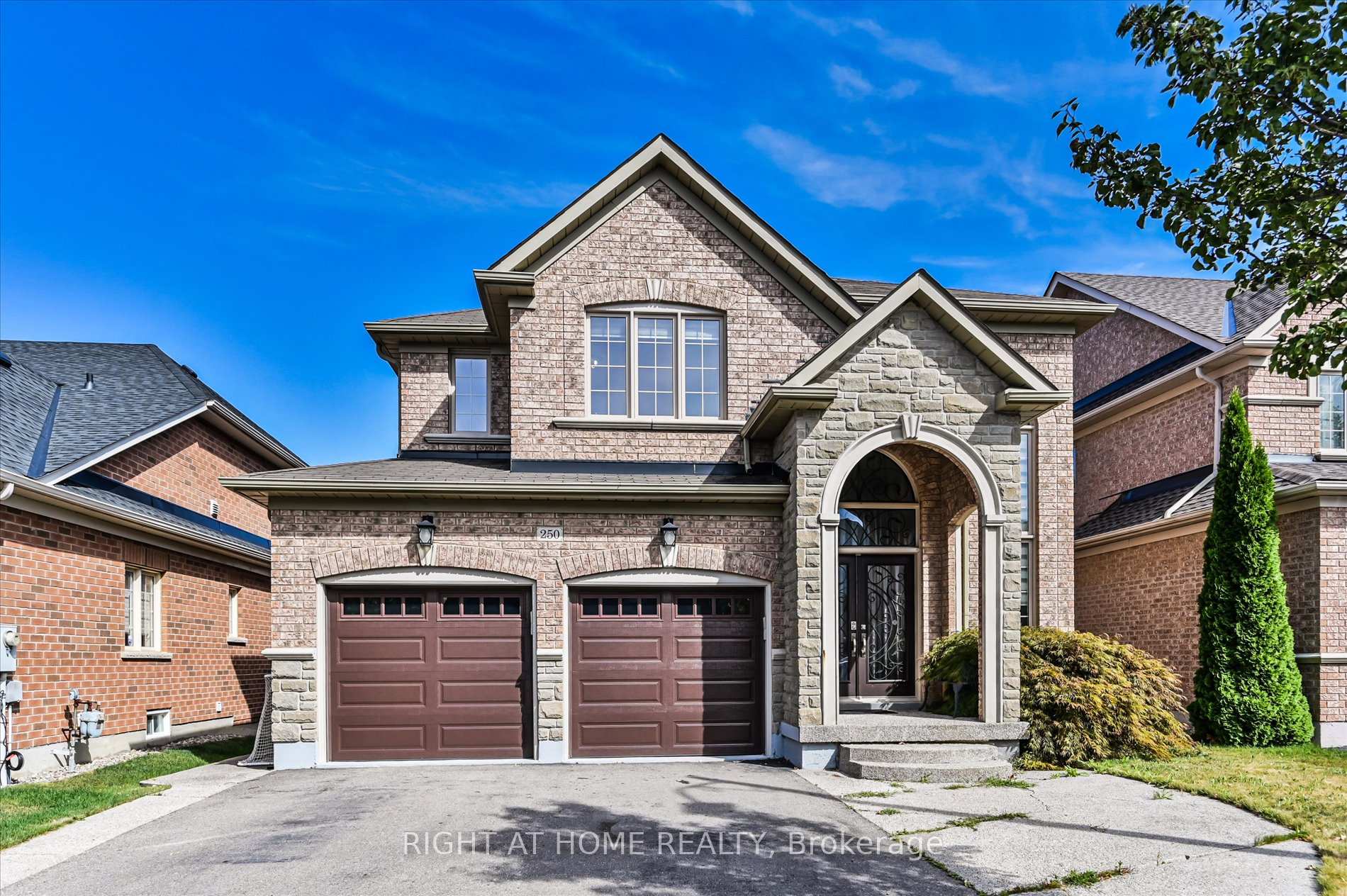 Photo 1 of 250 Rivermill Crescent, Vaughan, Patterson — HOMEH