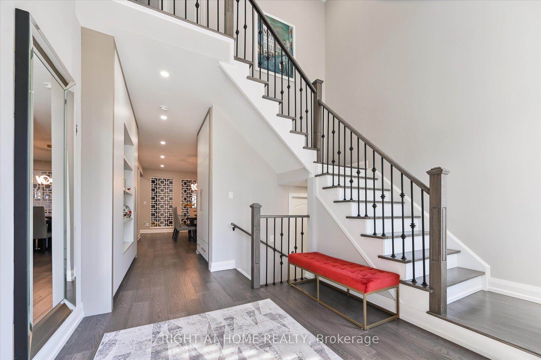 Photo 4 of 250 Rivermill Crescent, Vaughan, Patterson — HOMEH