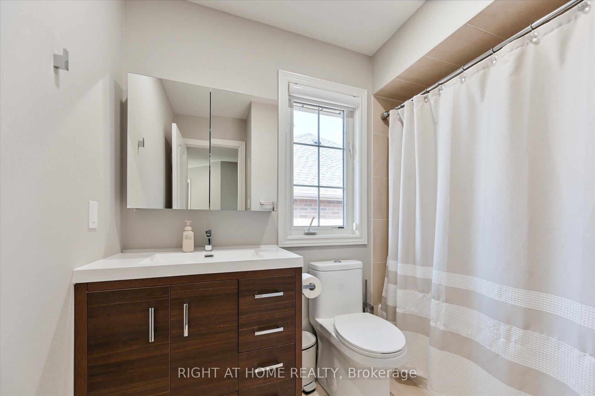 Photo 30 of 250 Rivermill Crescent, Vaughan, Patterson — HOMEH