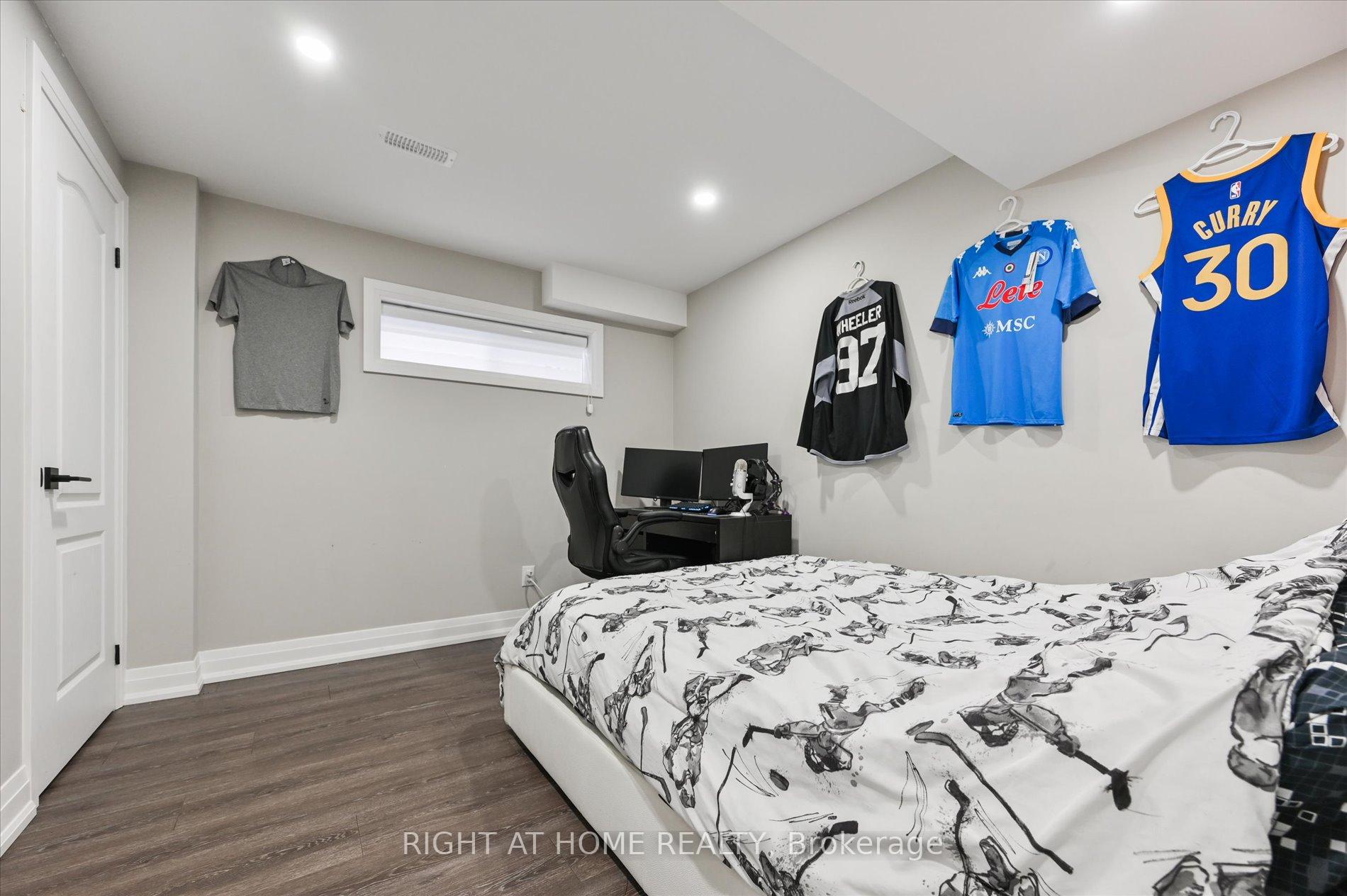 Photo 34 of 250 Rivermill Crescent, Vaughan, Patterson — HOMEH