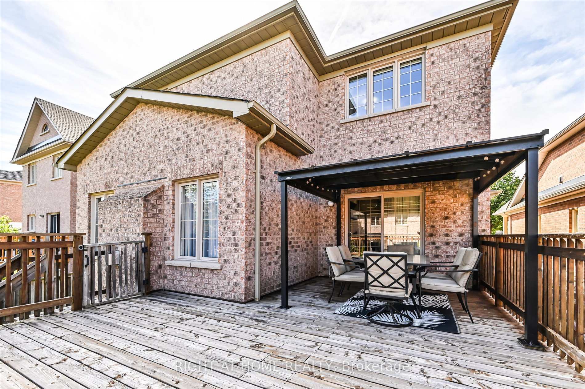 Photo 38 of 250 Rivermill Crescent, Vaughan, Patterson — HOMEH