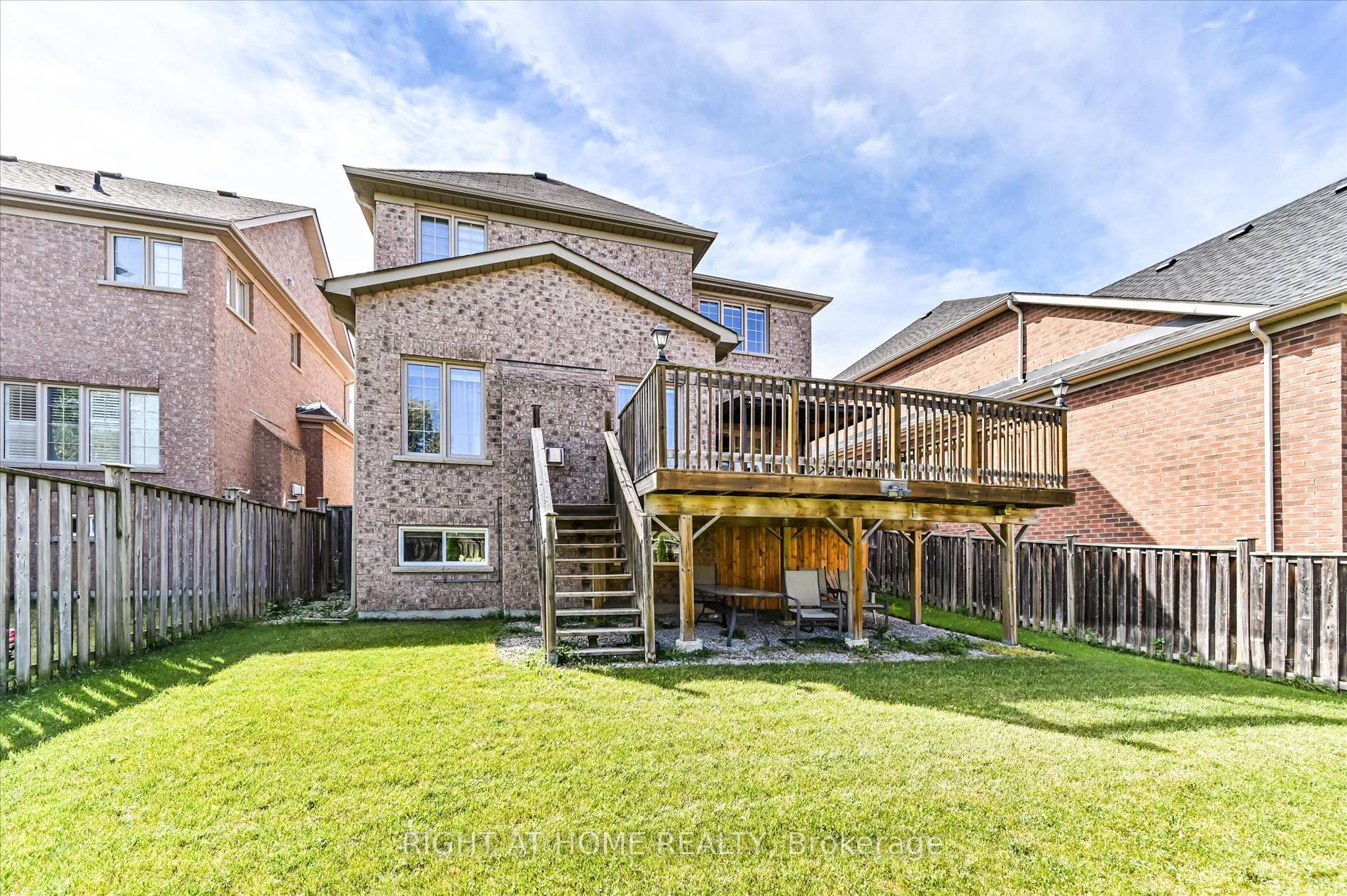 Photo 42 of 250 Rivermill Crescent, Vaughan, Patterson — HOMEH
