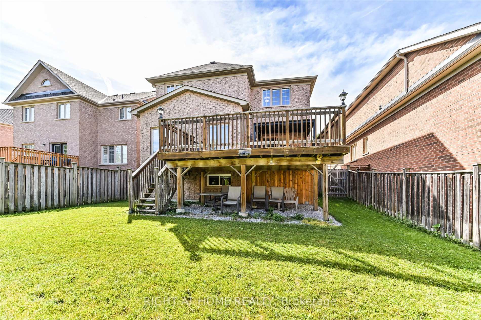 Photo 43 of 250 Rivermill Crescent, Vaughan, Patterson — HOMEH